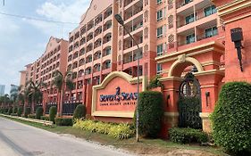 Seven Seas Condo Resort